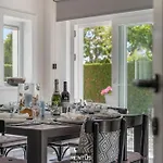 Gamoni - Spacious With Garden