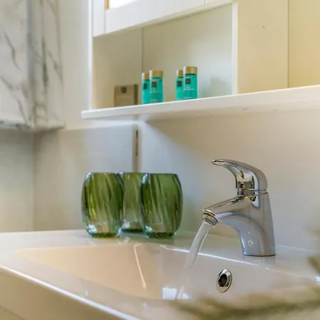 Gamoni - Spacious With Garden