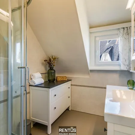Gamoni - Spacious With Garden בית נופש *