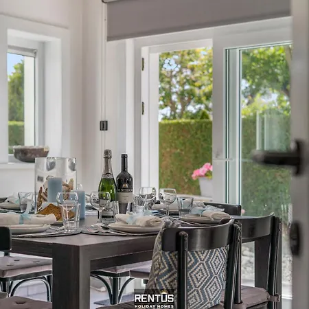 Gamoni - Spacious With Garden
