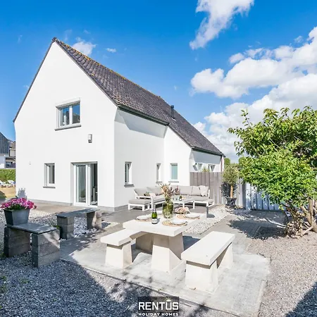 Holiday home Gamoni - Spacious With Garden